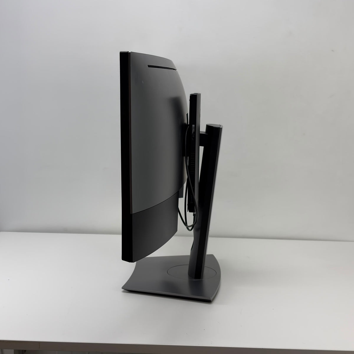 Dell UltraSharp U3417W monitor curbat 1900R vedere laterală